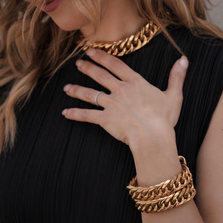 Anisa Sojka - The Gold Juliet Bracelet